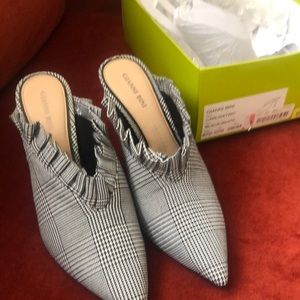 NWOT Gianni Bini Heel Mule
